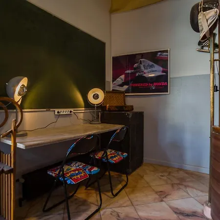 Hostel Npoznam Λιουμπλιάνα