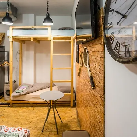 Npoznam Хостел *