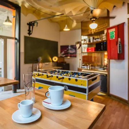 Npoznam Хостел